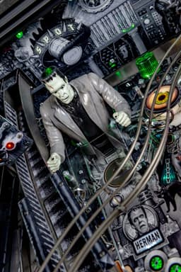 The Munsters Premium thumbnail 1